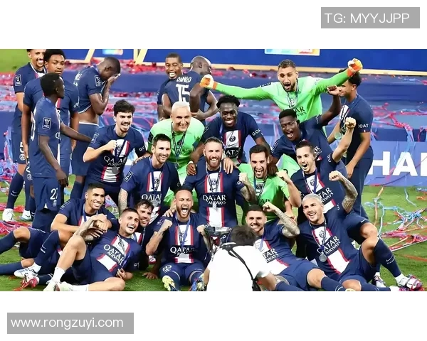 英超激战：巴黎圣日耳曼与切尔西战成平局全场沸腾瞬间回顾