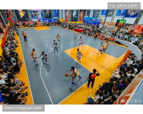 姚明亲临丽江畅游古城魅力与篮球文化交融之旅