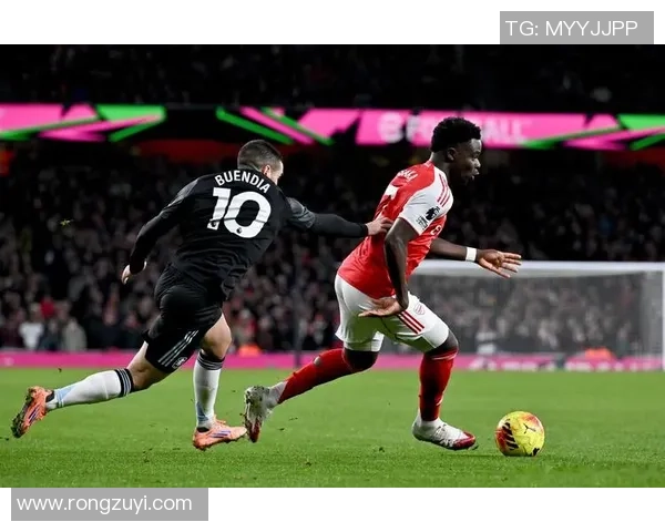 英超精彩对决曼联主场3-0战胜阿森纳逆转全场气氛热烈