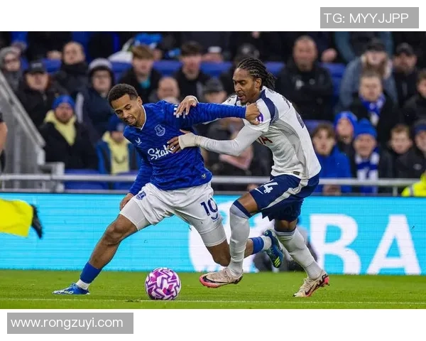 德甲激战巴萨与切尔西战平引发转会风波全场沸腾